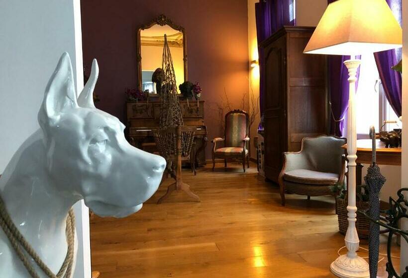 Пансион Le Carré Des Arts