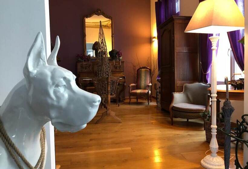 Пансион Le Carré Des Arts