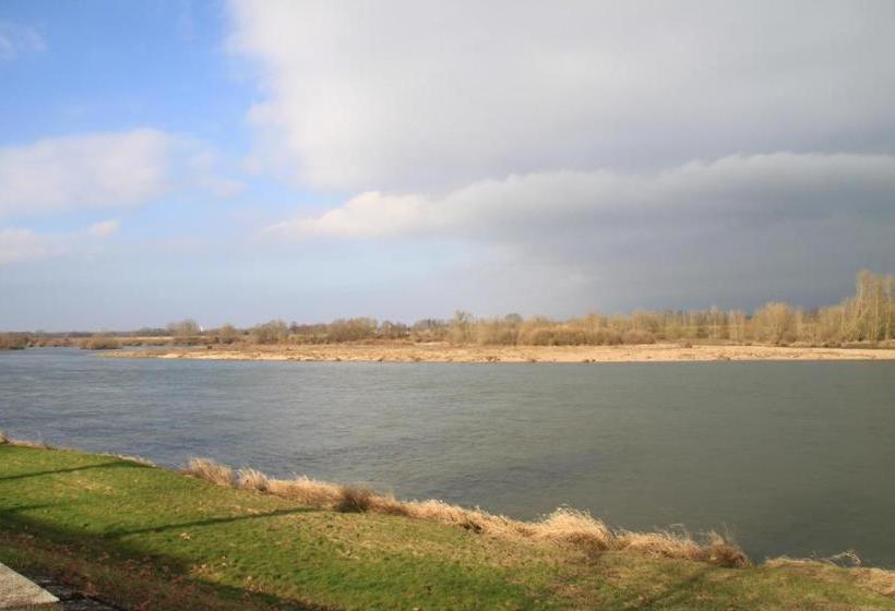 بنسيون Le Clos Près Chambord