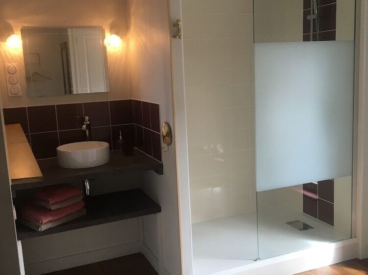 بنسيون Les 3 échoppes