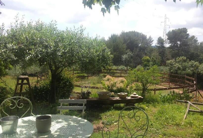 Пансион Les Anes De Petit Jean