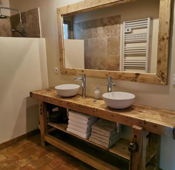 Пансион Les Anes De Petit Jean