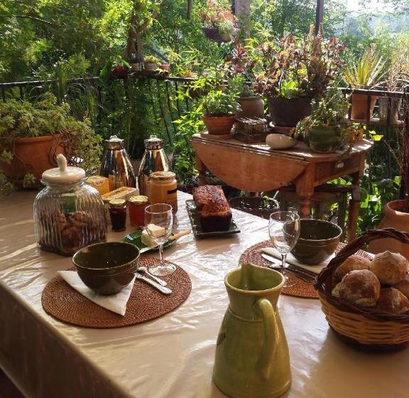 Пансион Les Anes De Petit Jean