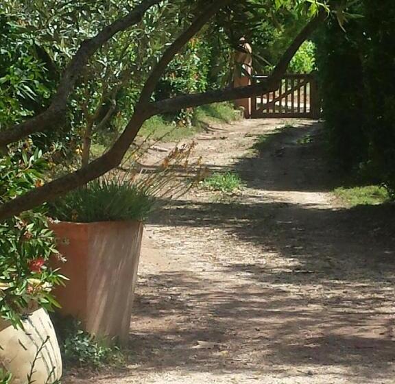 Пансион Les Anes De Petit Jean