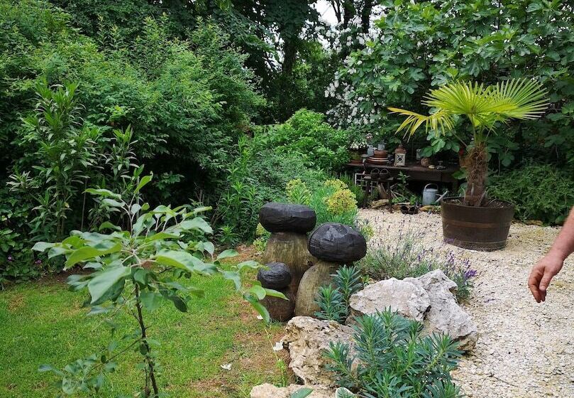 膳宿费 Maison Des Figues