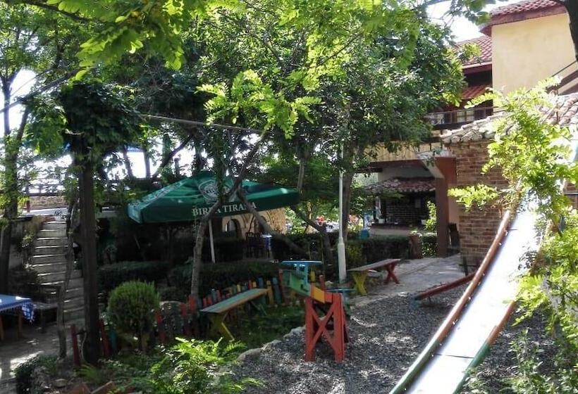 بنسيون Rooms Merlika