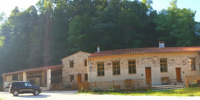 住所  La Farga De Dalt