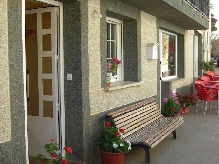 Albergue Agustina   Hostel