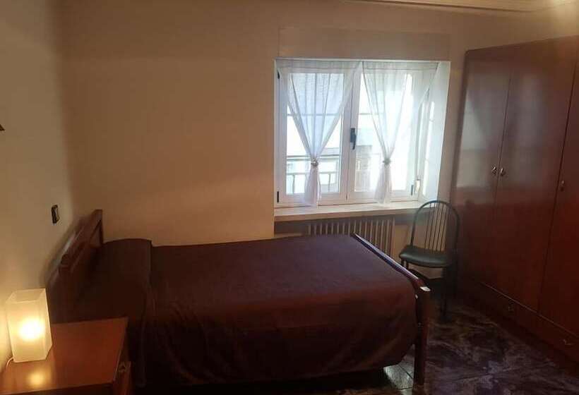 Albergue Agustina   Hostel