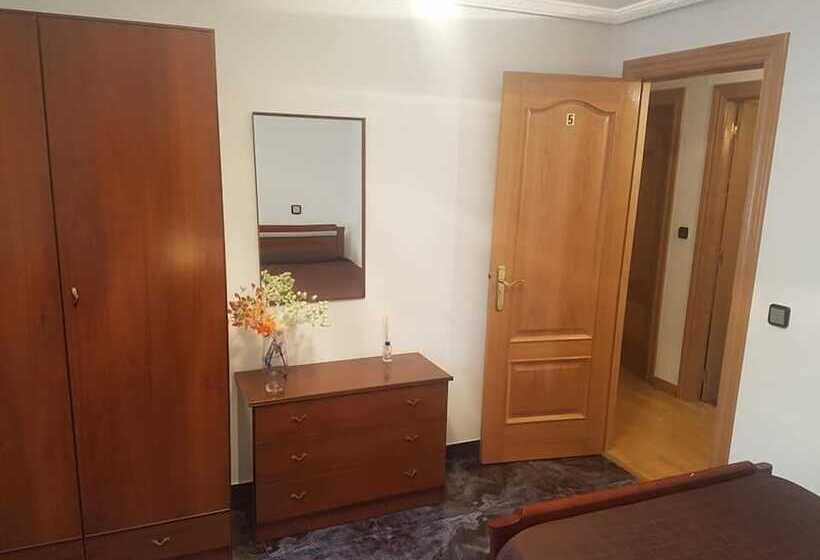 Albergue Agustina   Hostel