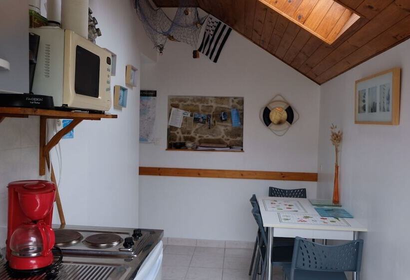 مبيت وإفطار Au Jardin De Creachavel