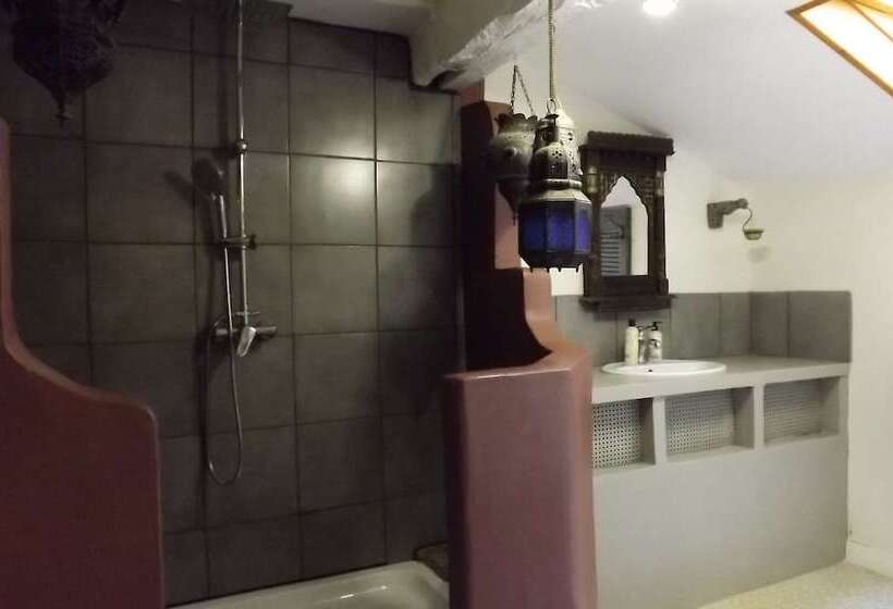 Domaine De Lalat   B&b With En Suite Bathrooms All Rooms With Garden Views