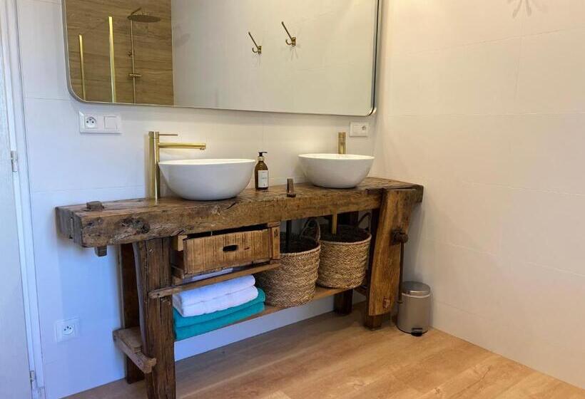 ベッドアンドブレックファースト La Millière   Chambres D Hôtes   Piscine & Campagne   Marie Anne & Marie Adélaïde