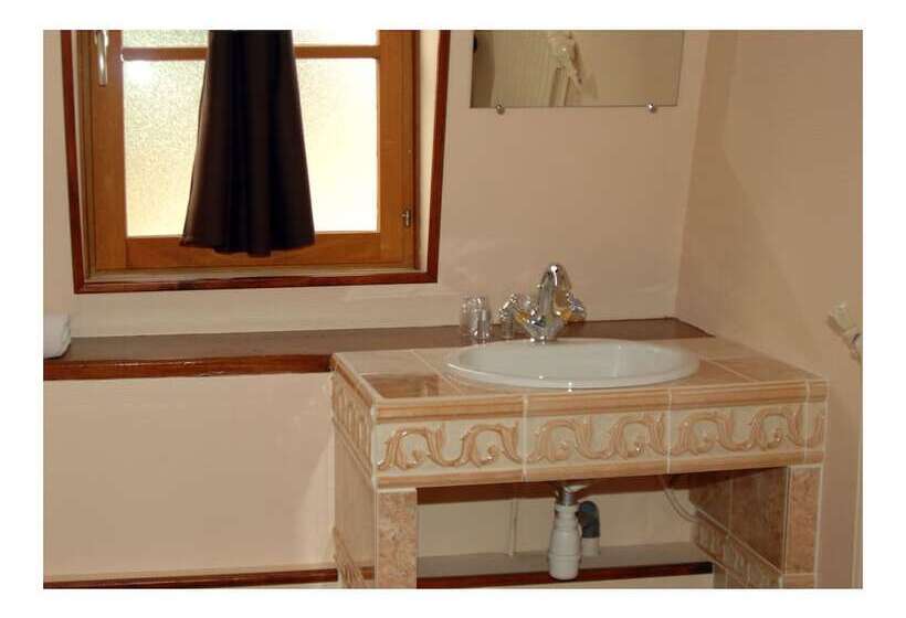 住宿加早餐  La Vieille France