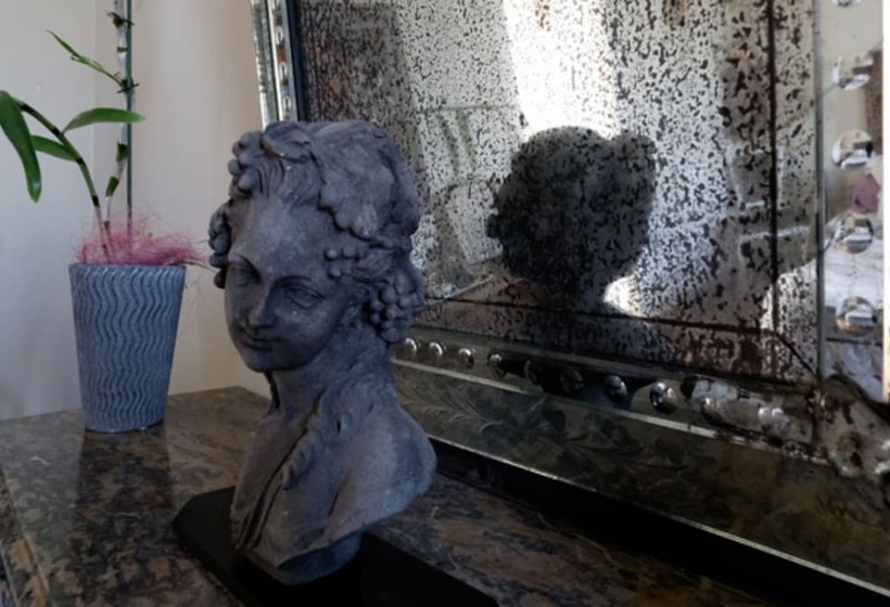 مبيت وإفطار Le Manoir De Magneville