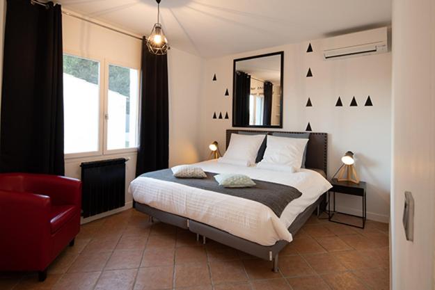 مبيت وإفطار Mise En Scène