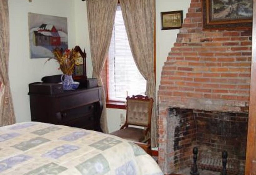 مبيت وإفطار Old Winterport Commercial House