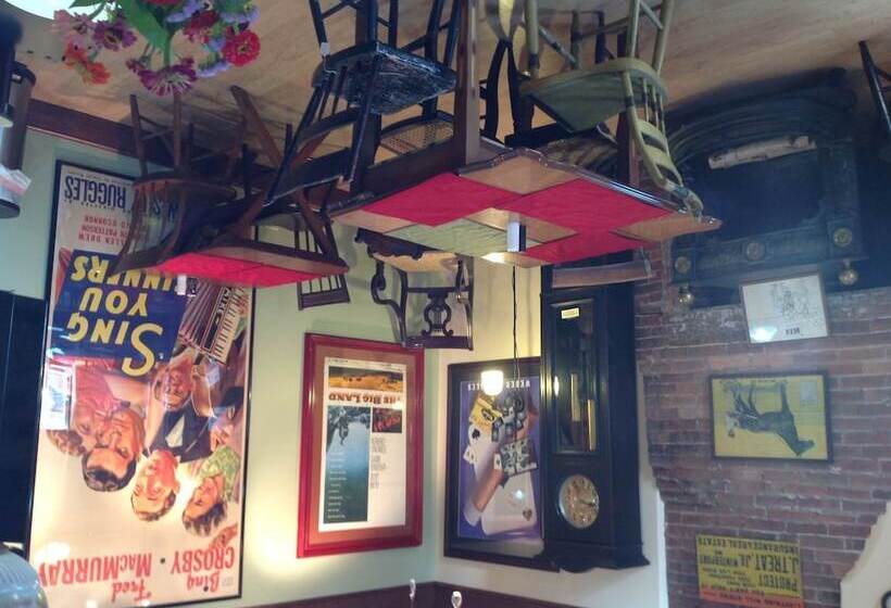 مبيت وإفطار Old Winterport Commercial House