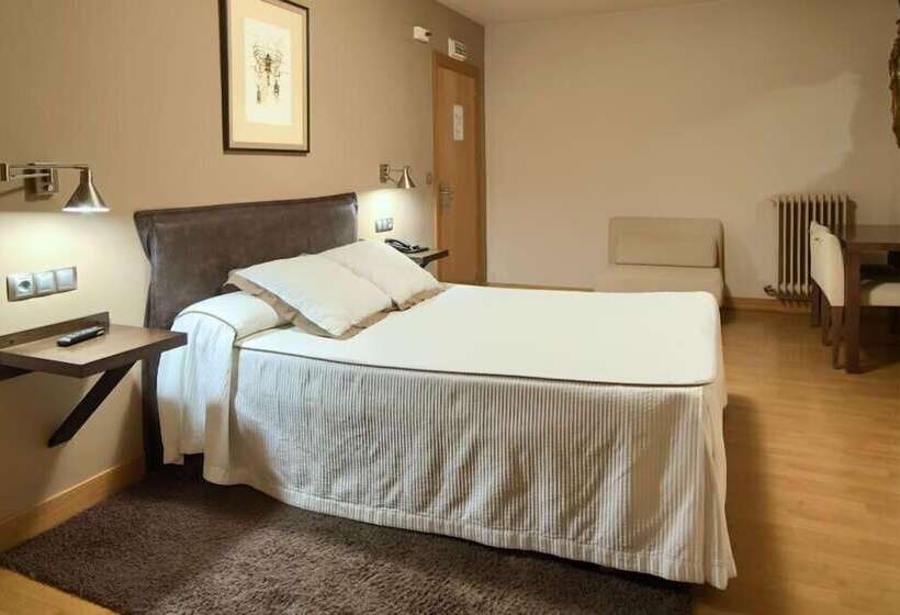 Hostal Izar Ondo