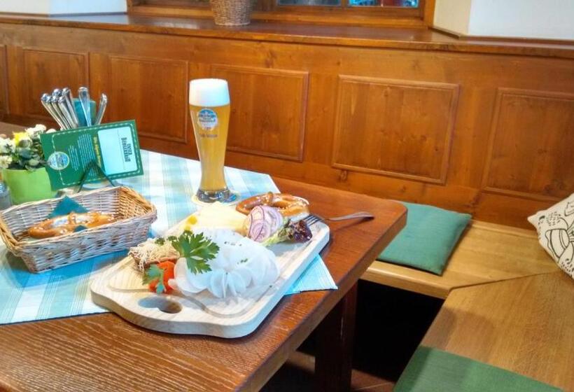 Отель Pfaubräu