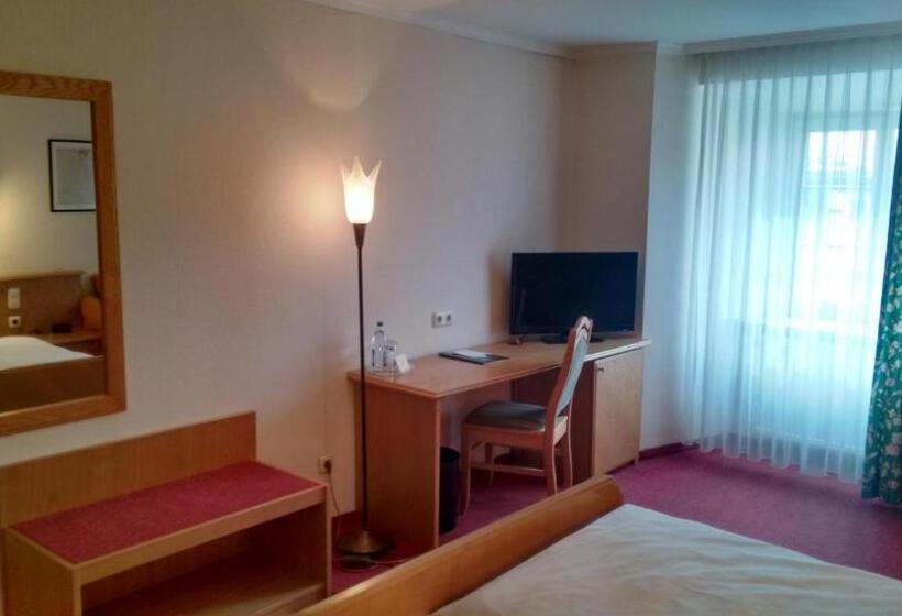 Отель Pfaubräu