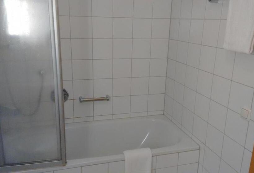 Отель Pfaubräu