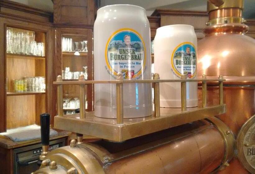 Отель Pfaubräu