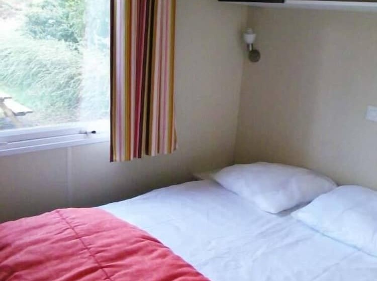 ホテル Camping Le Jardin De Sully