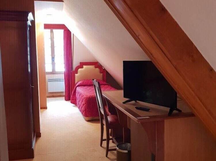 Отель Château D'herbelon