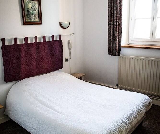 Отель Hôtel Restaurant Le Foirail