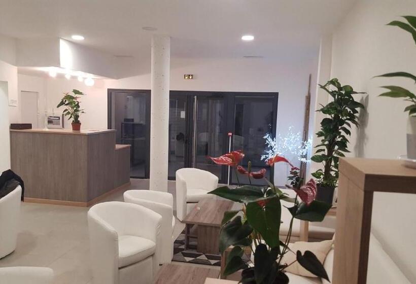 ホテル Hôtel Restaurant Mas Del Gall