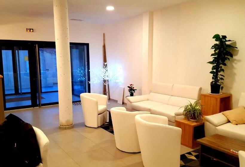 ホテル Hôtel Restaurant Mas Del Gall