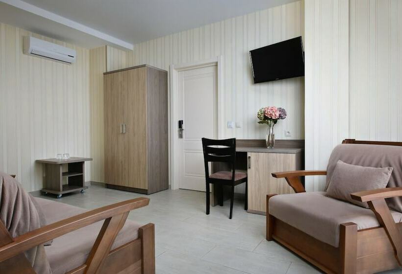 هتل Undersun Vityazevo