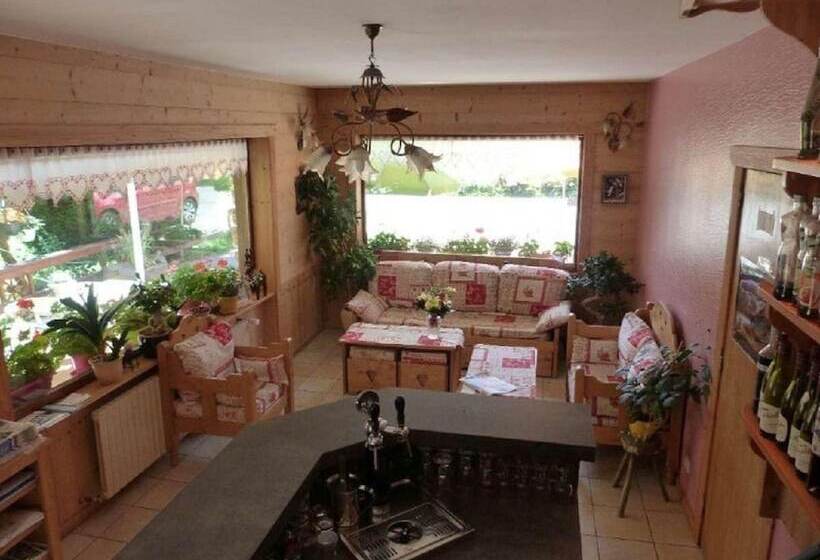 فندق Restaurant Le Grillon