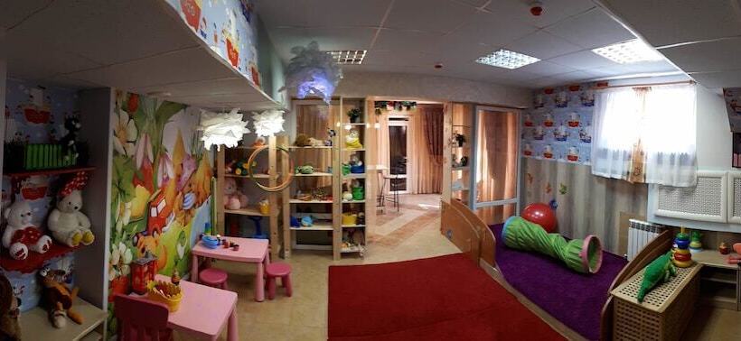 هتل Starinny Tallin