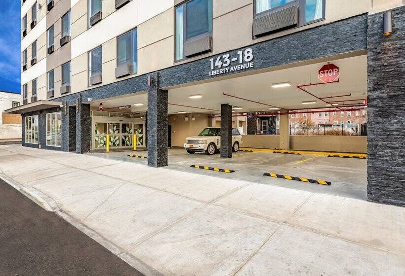 Van Wyck Hotel & Suites Near Jfk Airport