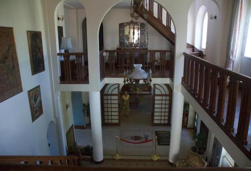 Le Clos Des Cedres B&b