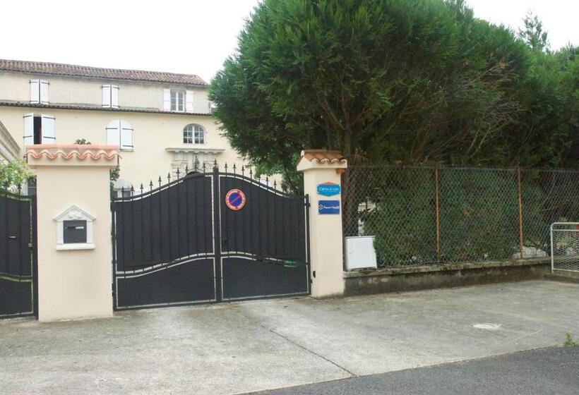 Le Clos Des Cedres B&b