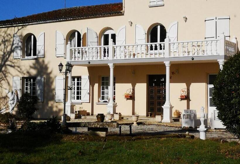Le Clos Des Cedres B&b