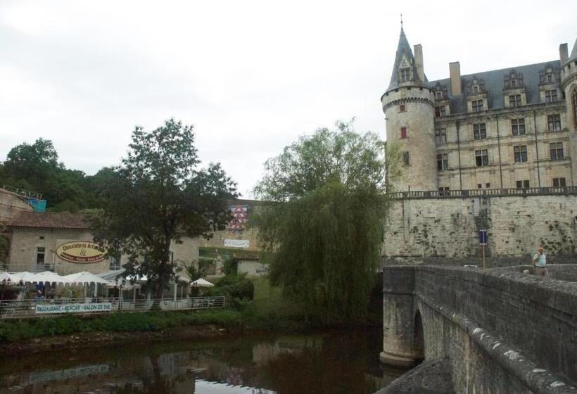 Le Clos Des Cedres B&b