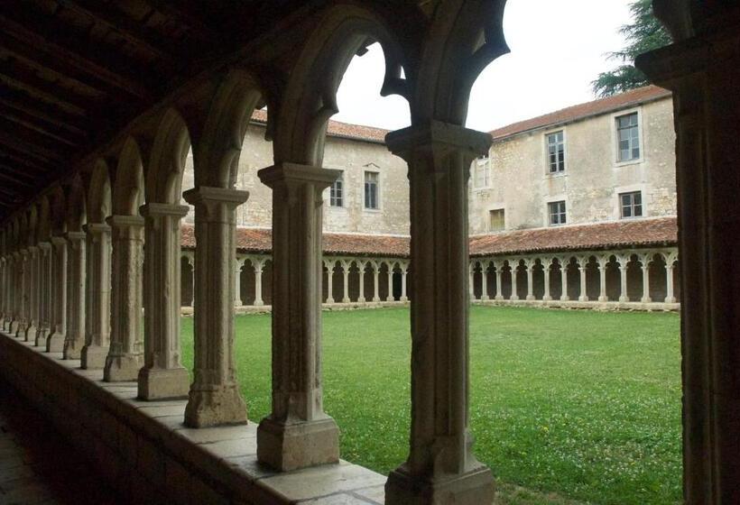 Le Clos Des Cedres B&b