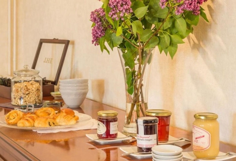 Le Manoir De Placy   Bed And Breakfast