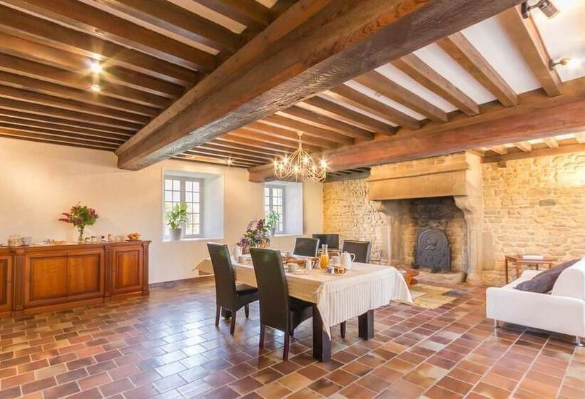 Le Manoir De Placy   Bed And Breakfast