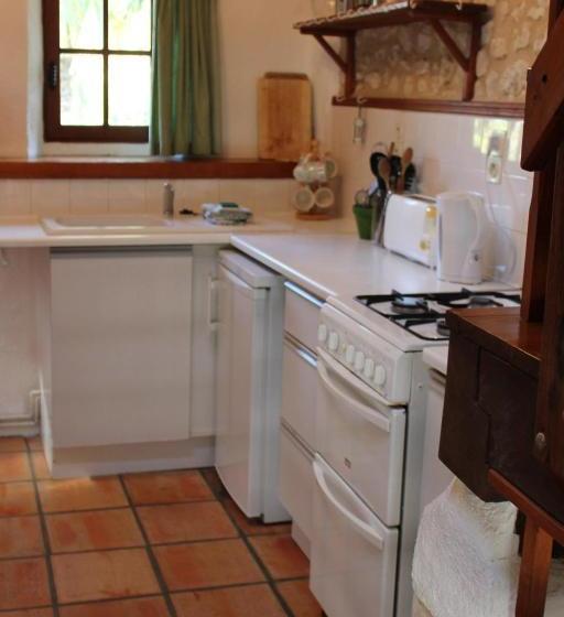 La Garconniere, Manoir De Longeveau