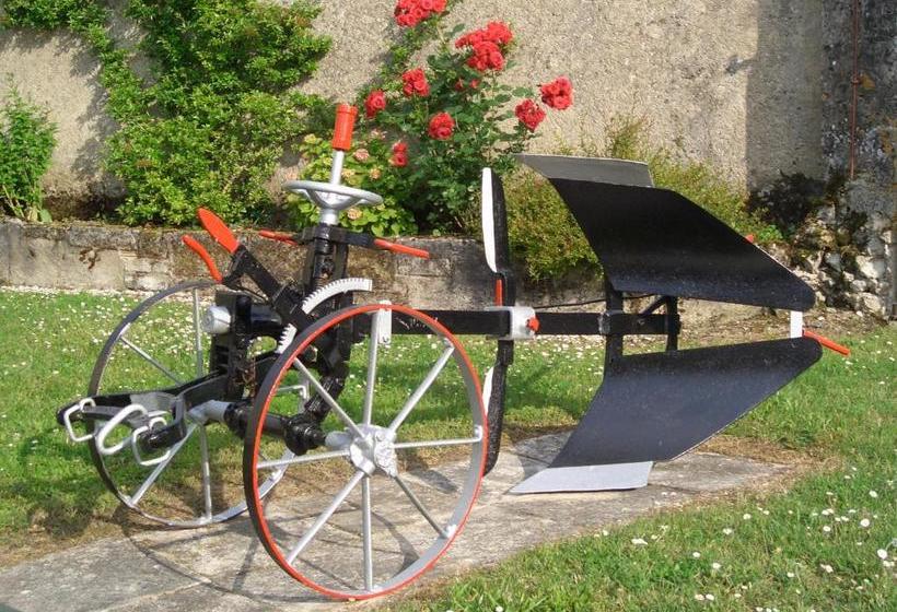 La Garconniere, Manoir De Longeveau