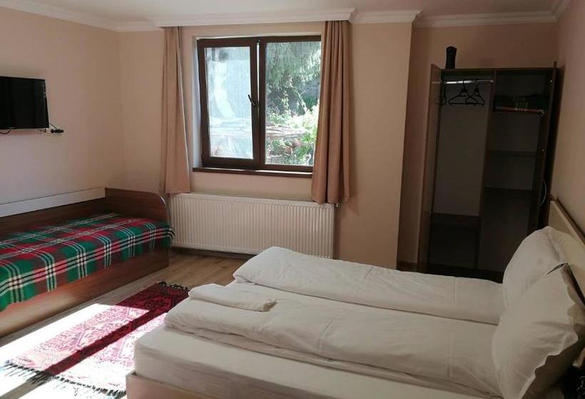 ペンション слънчевата къща