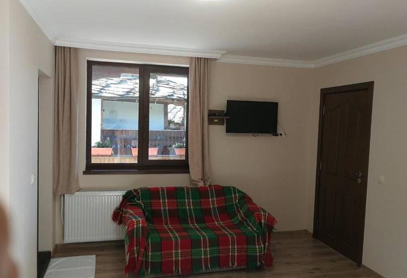 ペンション слънчевата къща