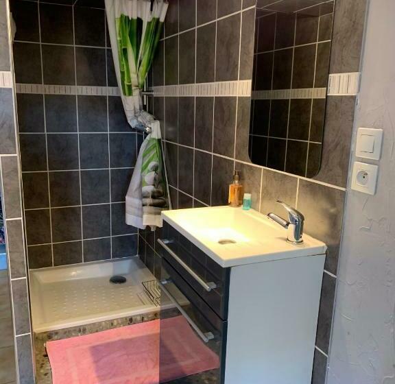 פנסיון Aux 2 Lots