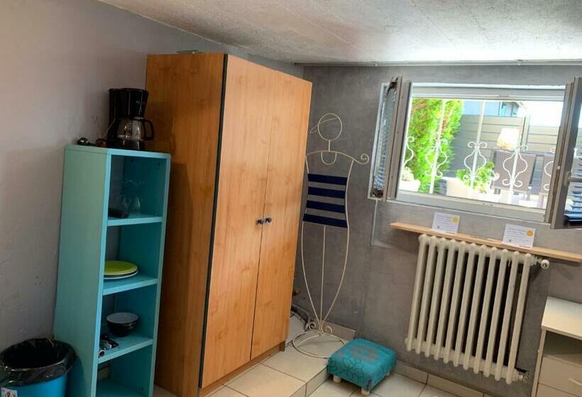 פנסיון Aux 2 Lots