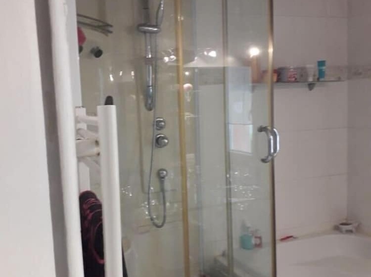 פנסיון Aux 2 Lots